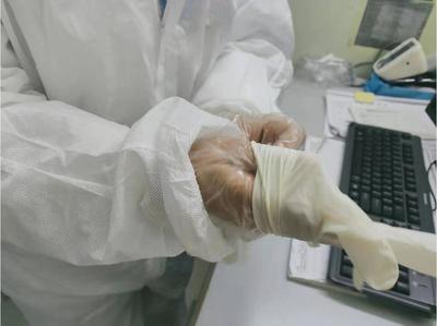 講述丨瀘州社區衛生服務中心醫生的一天 3層手套，150級樓梯，12350步，衛生用品與醫療用品的日常